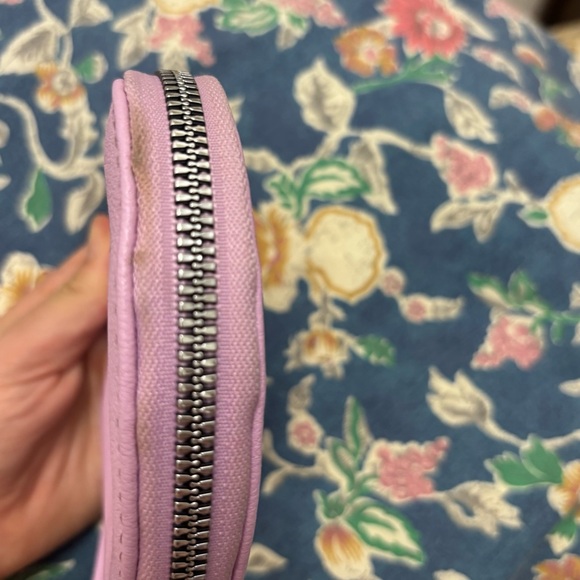 Juicy Couture Pink Heart Wristlet - Picture 3 of 6